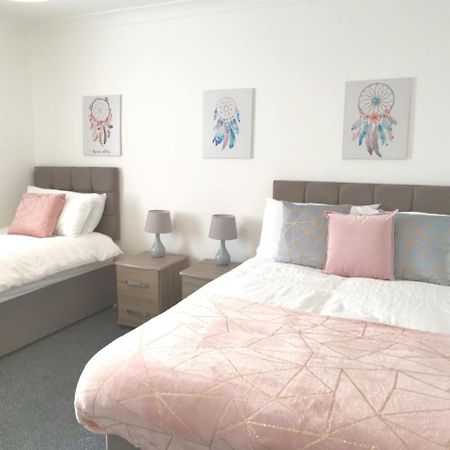 Parking, Smart Tv'S In All Rooms, Central Location Swansea Exterior photo
