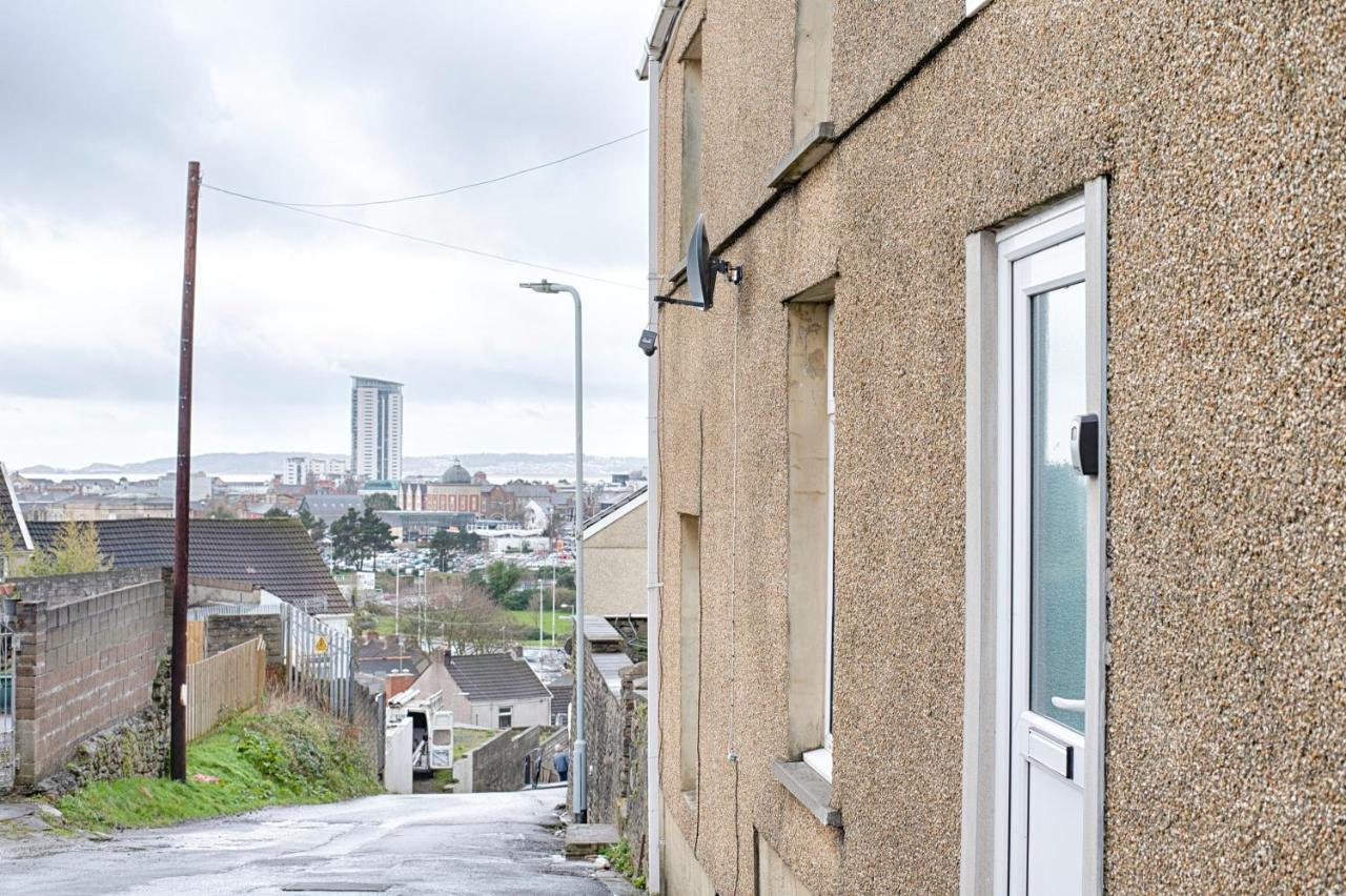 Parking, Smart Tv'S In All Rooms, Central Location Swansea Exterior photo