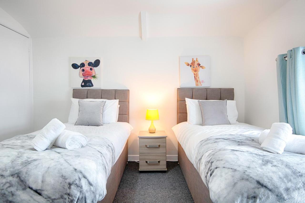 Parking, Smart Tv'S In All Rooms, Central Location Swansea Exterior photo