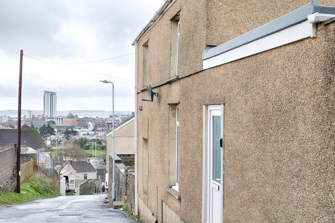 Parking, Smart Tv'S In All Rooms, Central Location Swansea Exterior photo